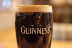 Guinness Pint Glass with Harp Emblem
